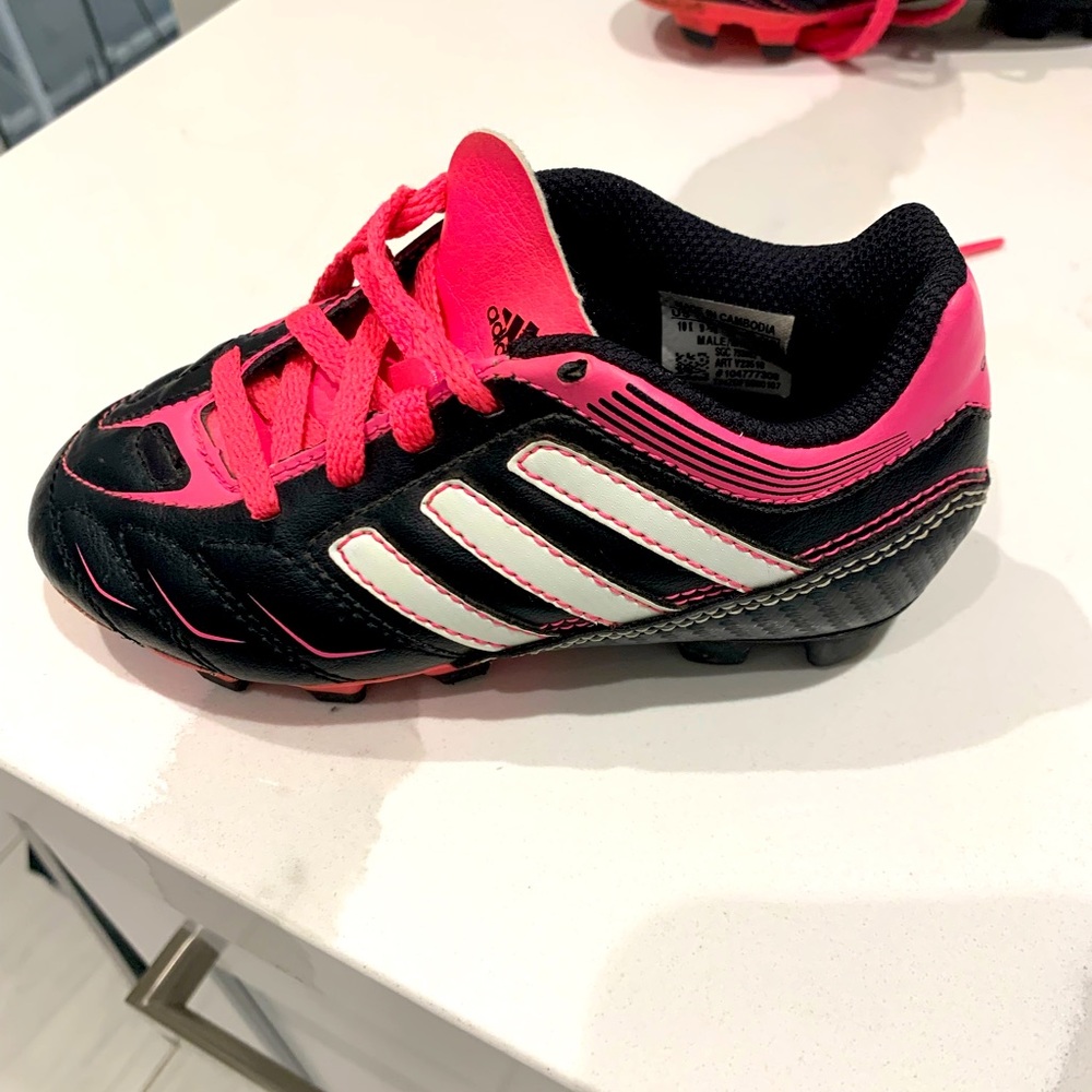 Toddler size 10 Adidas soccer cleats